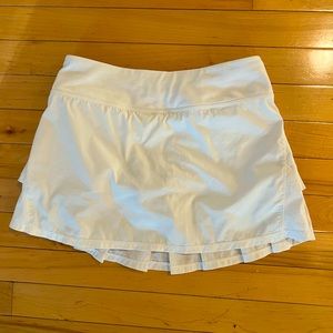 Lululemon girls brand Iviva white Skort
